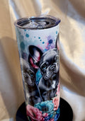 Bulldoggen Tumbler mit Blumenmotiv